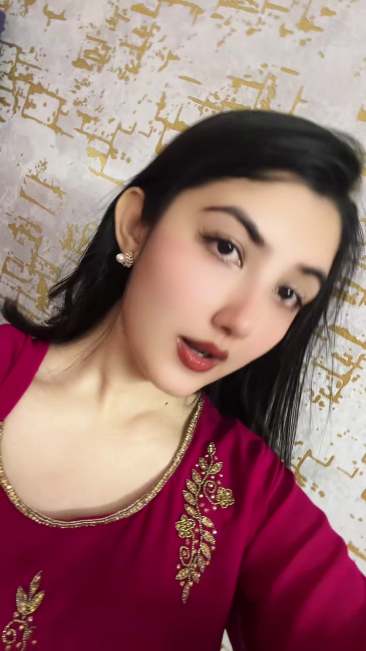 @AKRITI👑