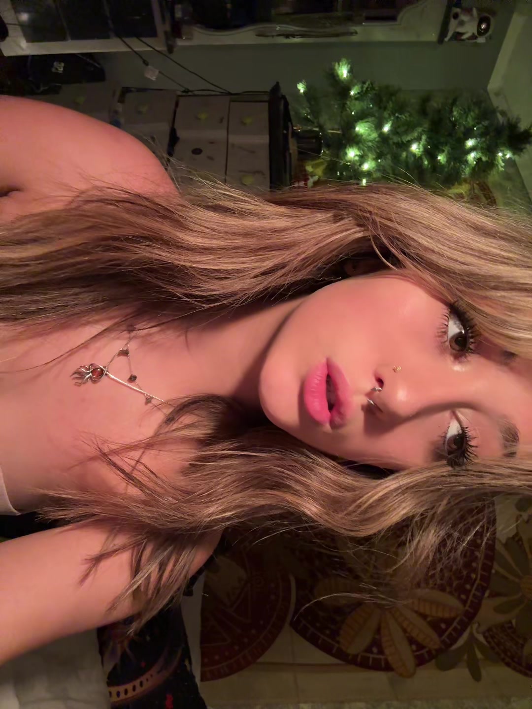 @️