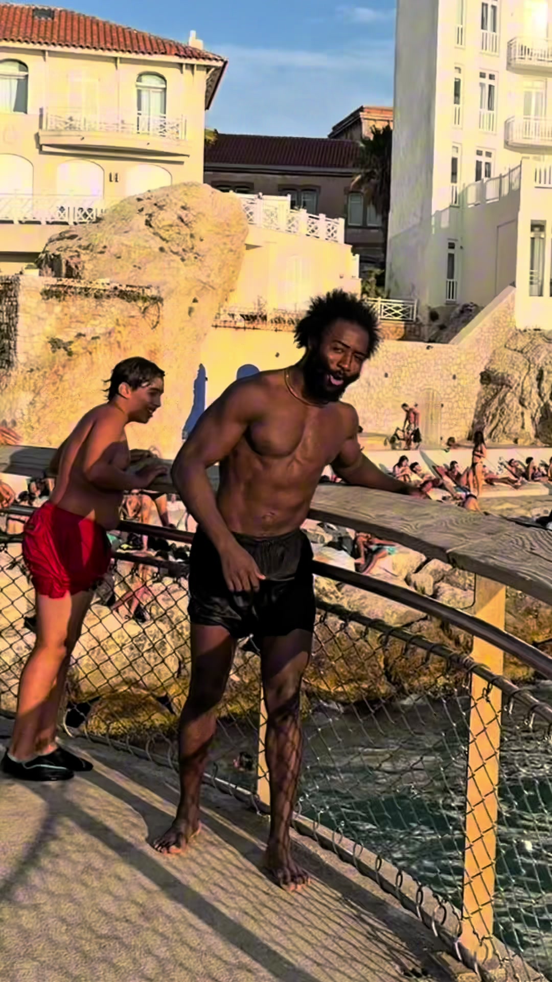 @TheLyonBlackOfficiel