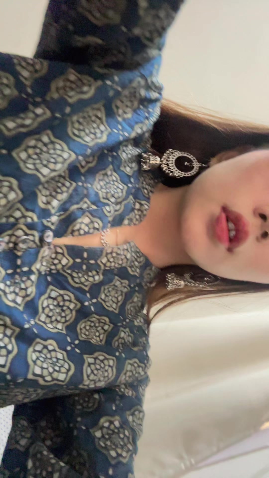 @anoushkayayway