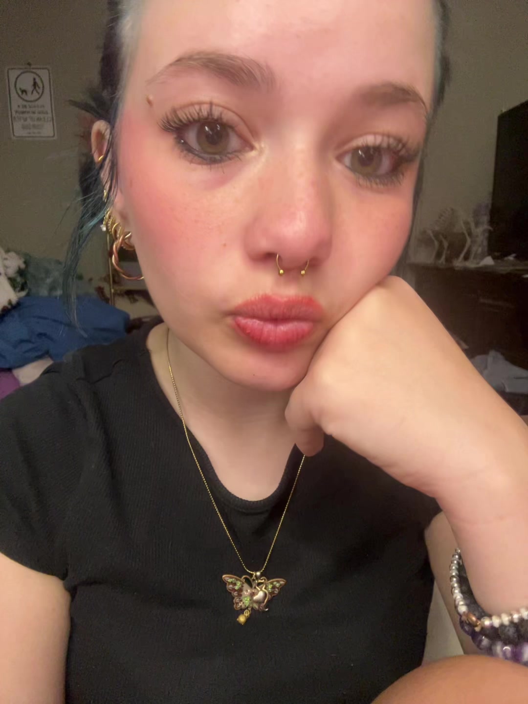 @🦄