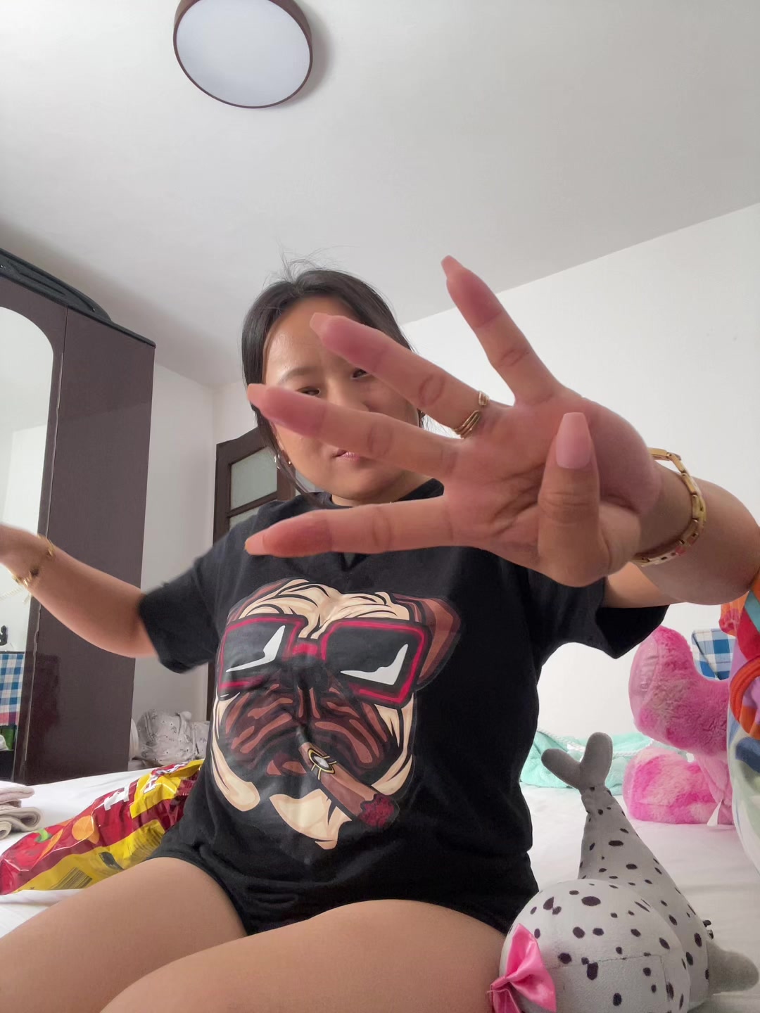 @timrovauju