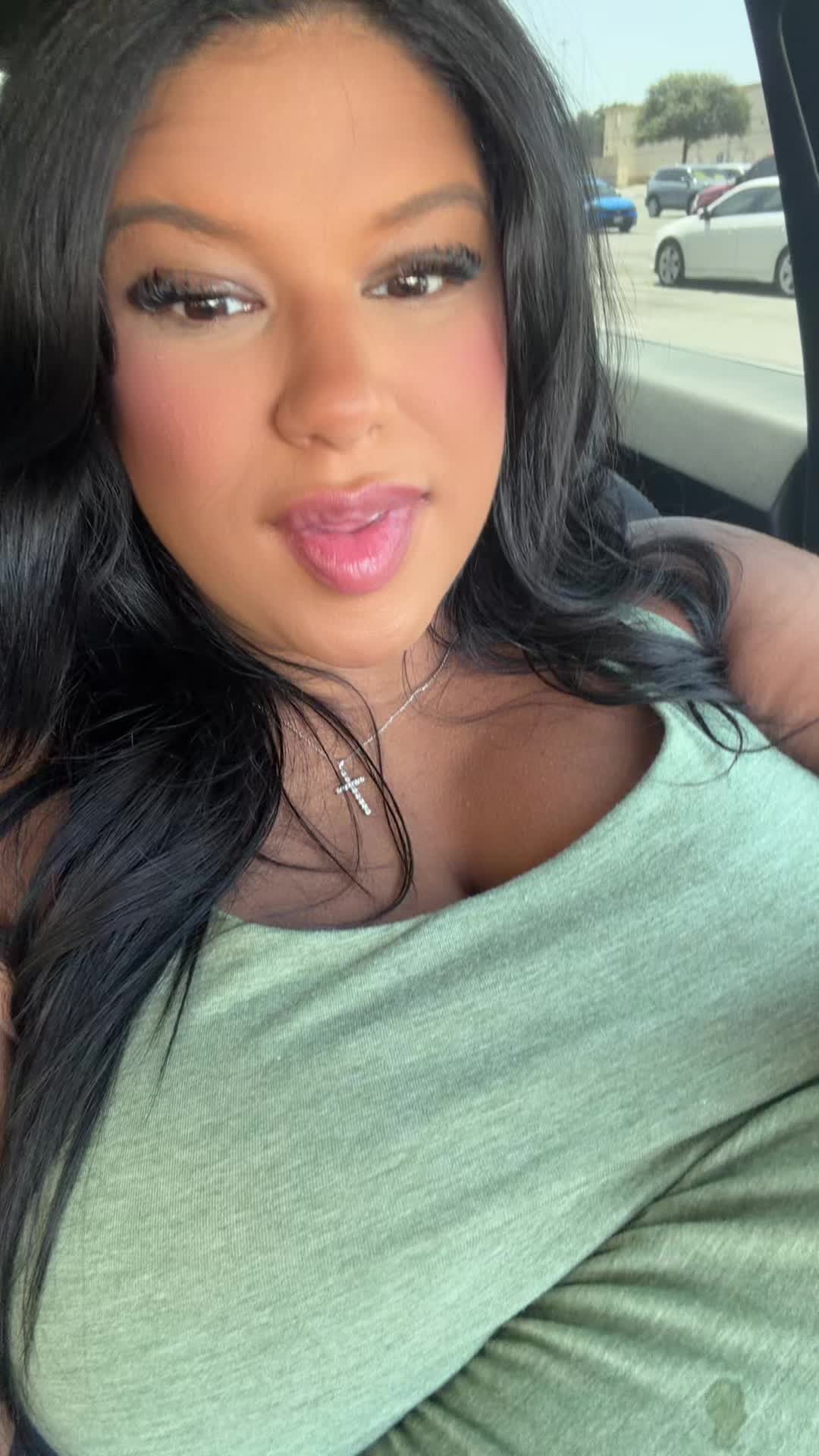 @LizDamyl