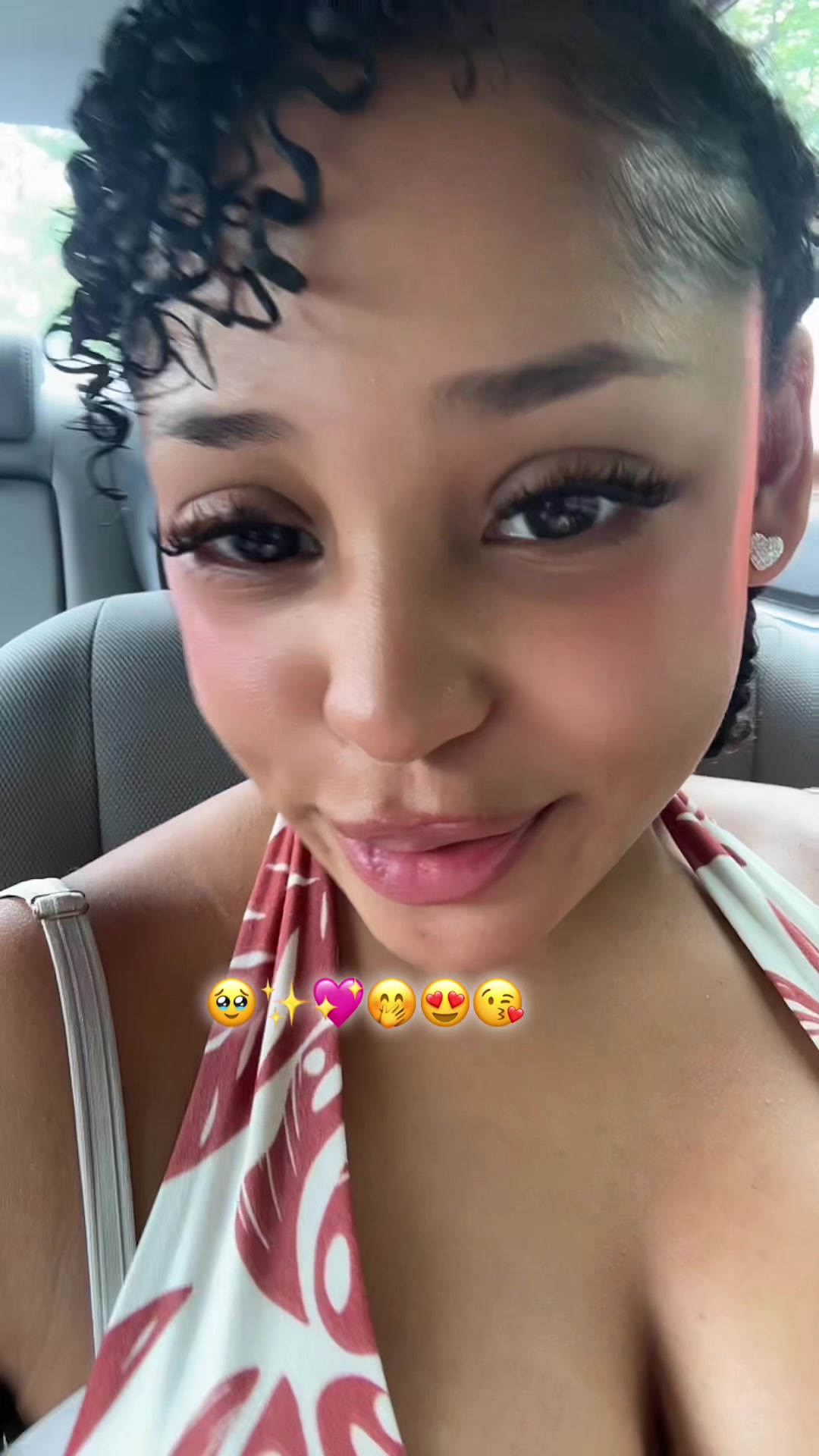 @Andelyse