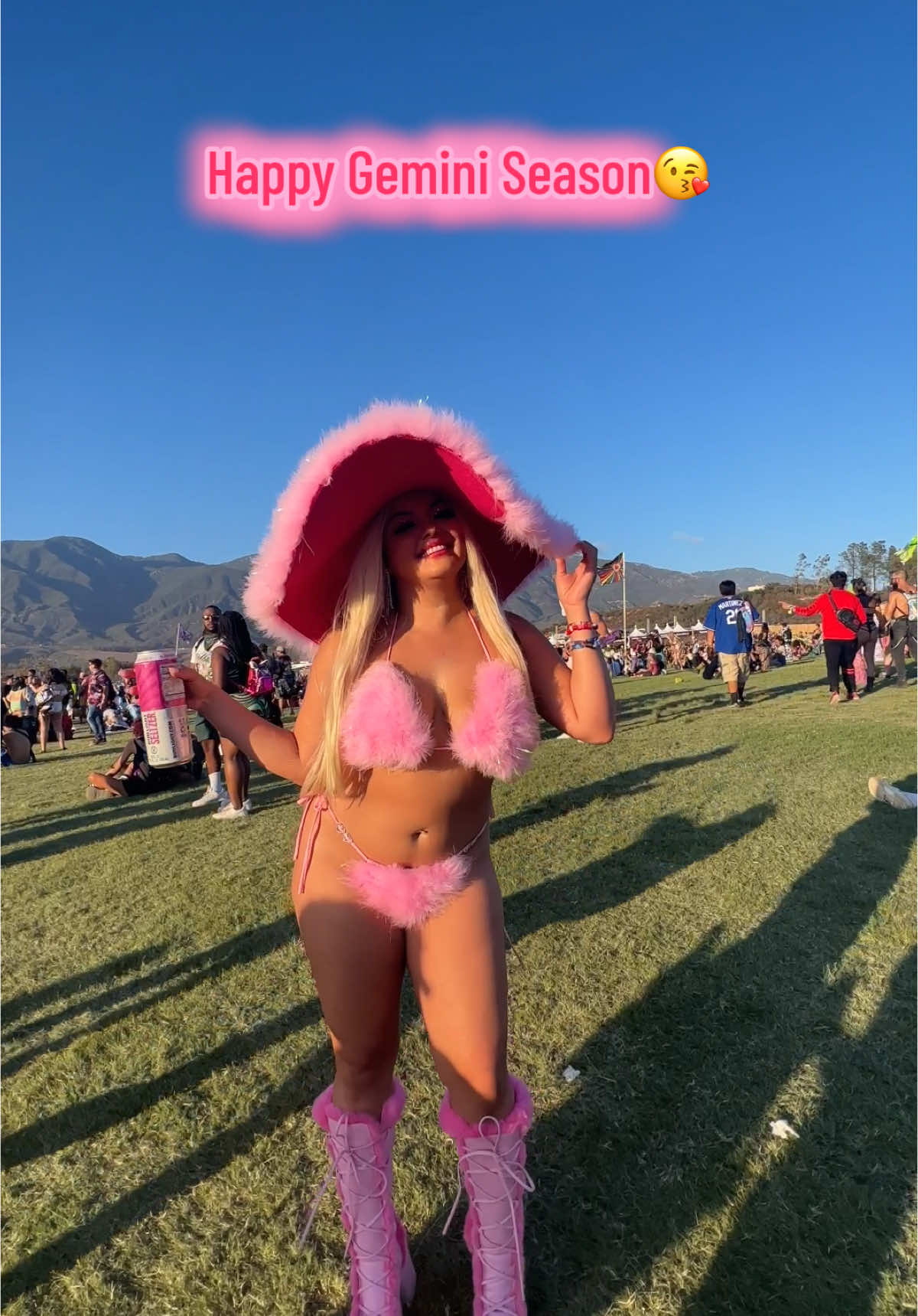 @alexiairene