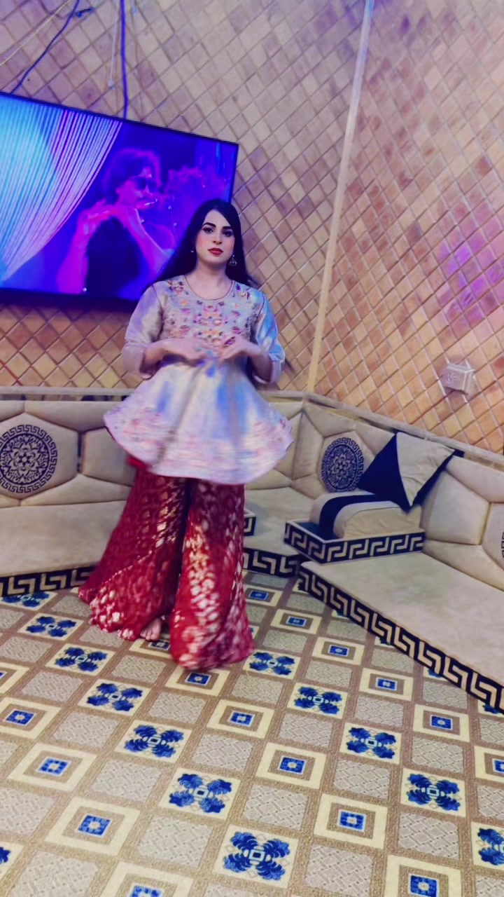 @Bewafa queen 👑