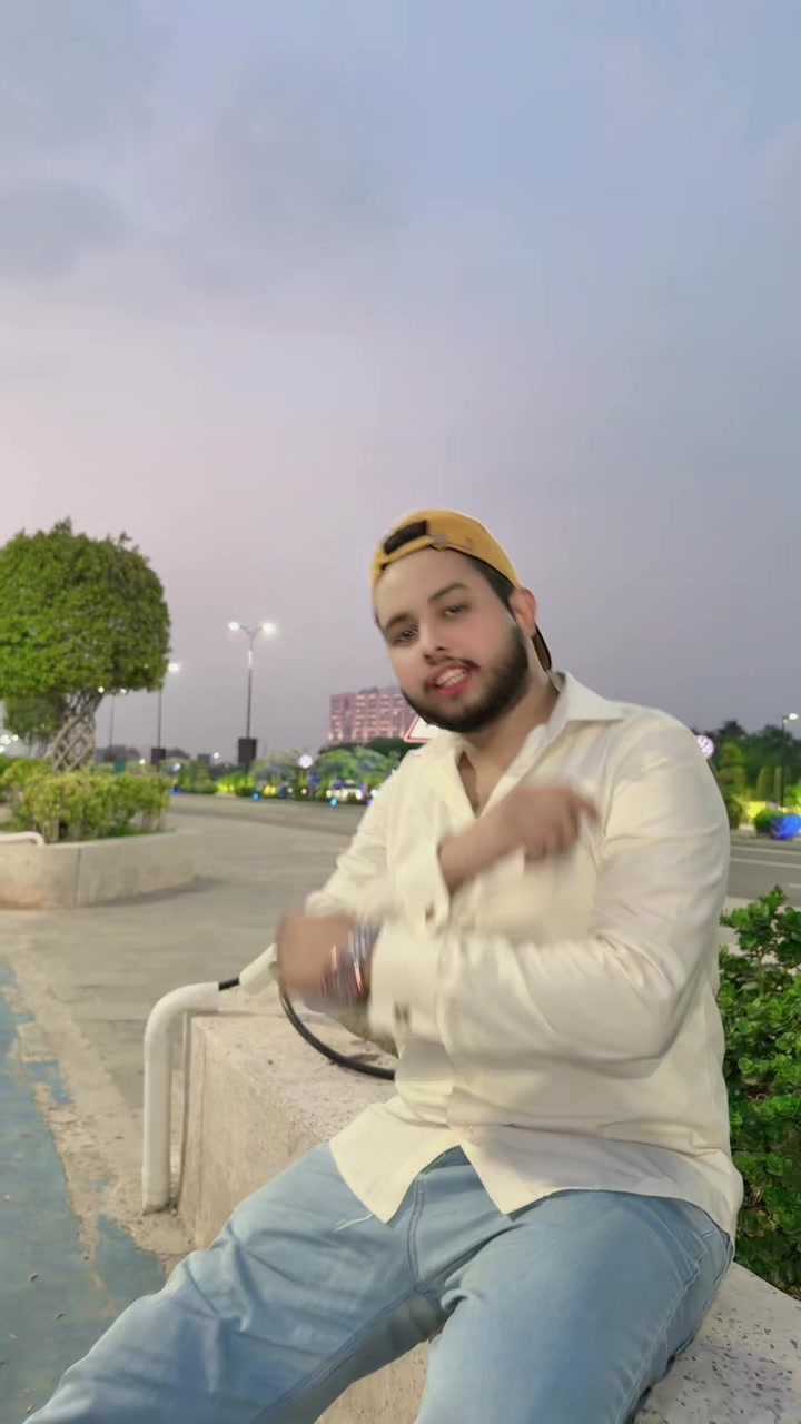 @mzeeshu59 😶&zwj;🌫️
