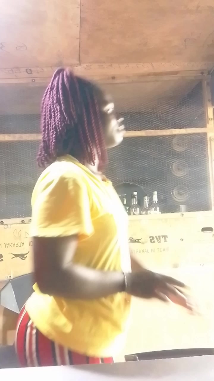 @la fille de 18 montagne