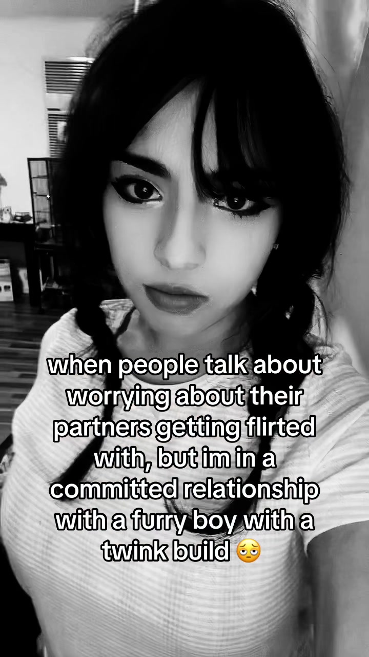 @clowntelle
