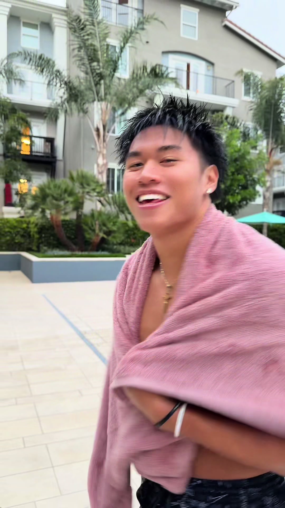 @luvazns