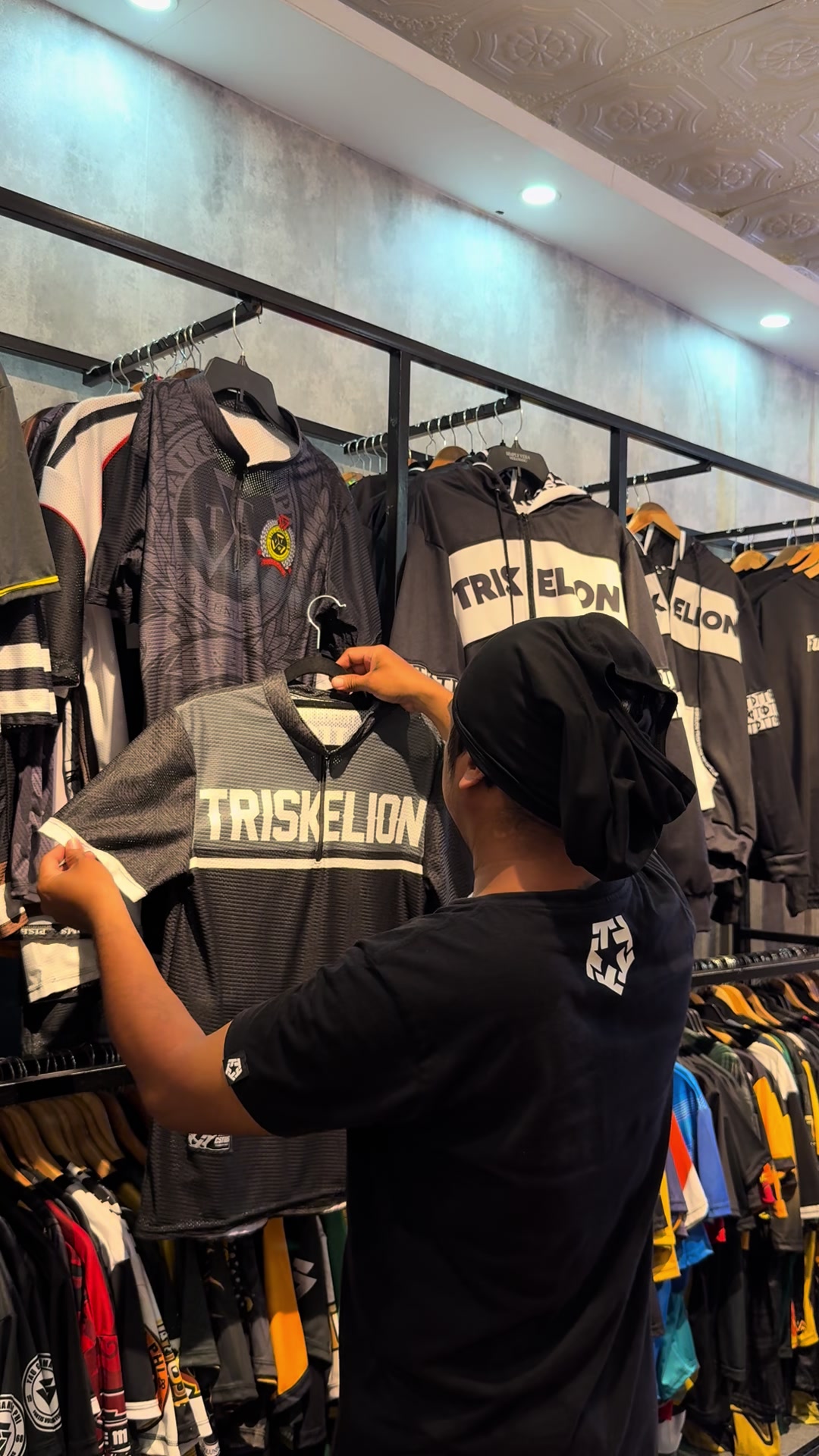 @Pishon Customs est.2020
