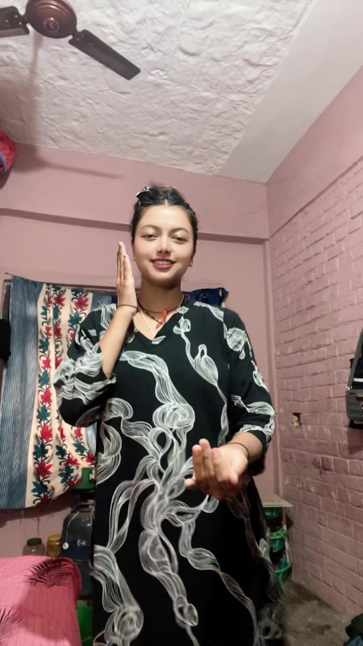 @PRIYA (🫶)