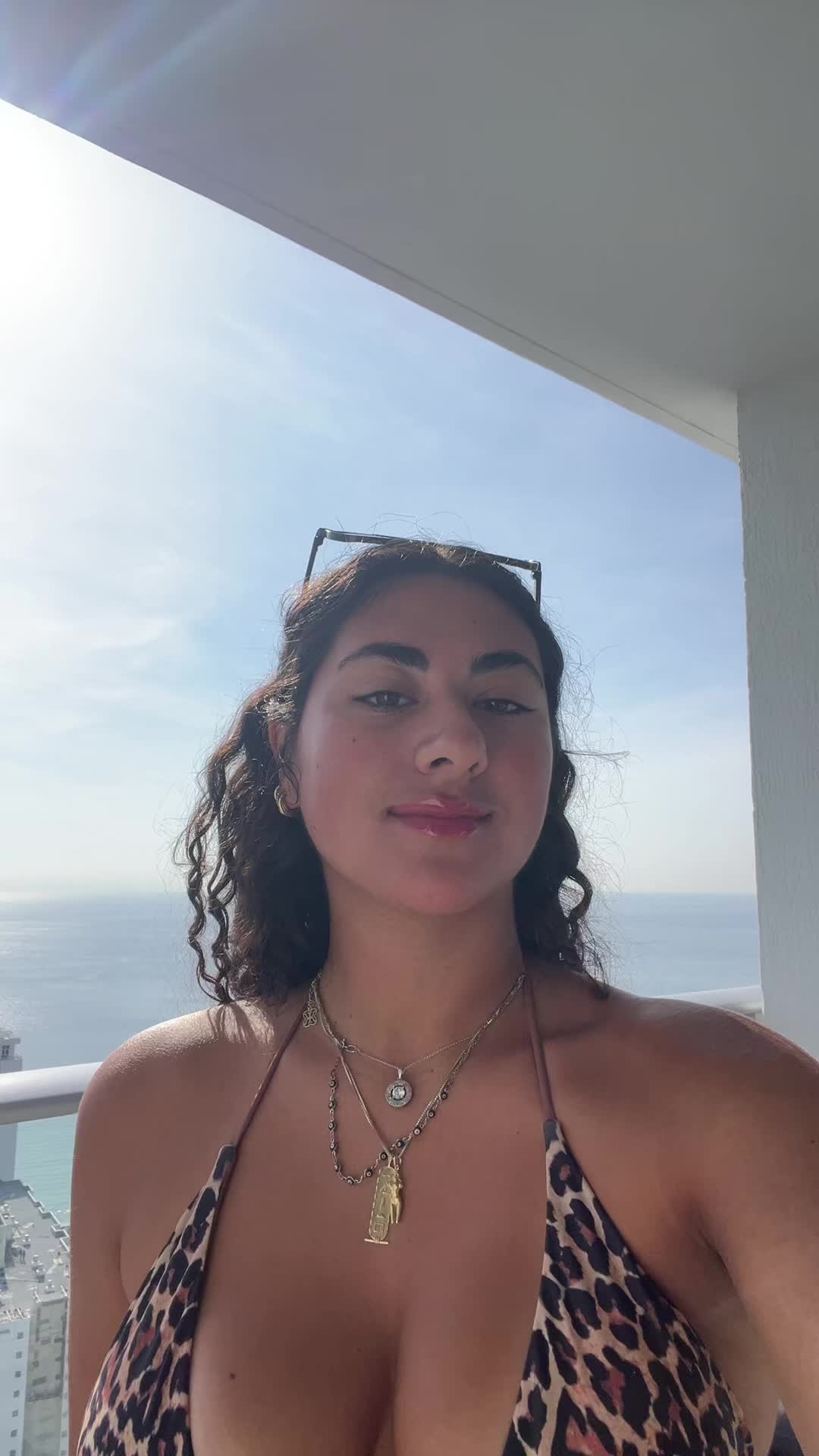 @julia ﾒ𝟶