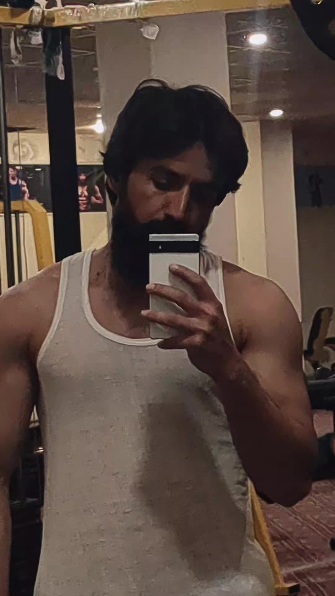 @thepakbodybuilder
