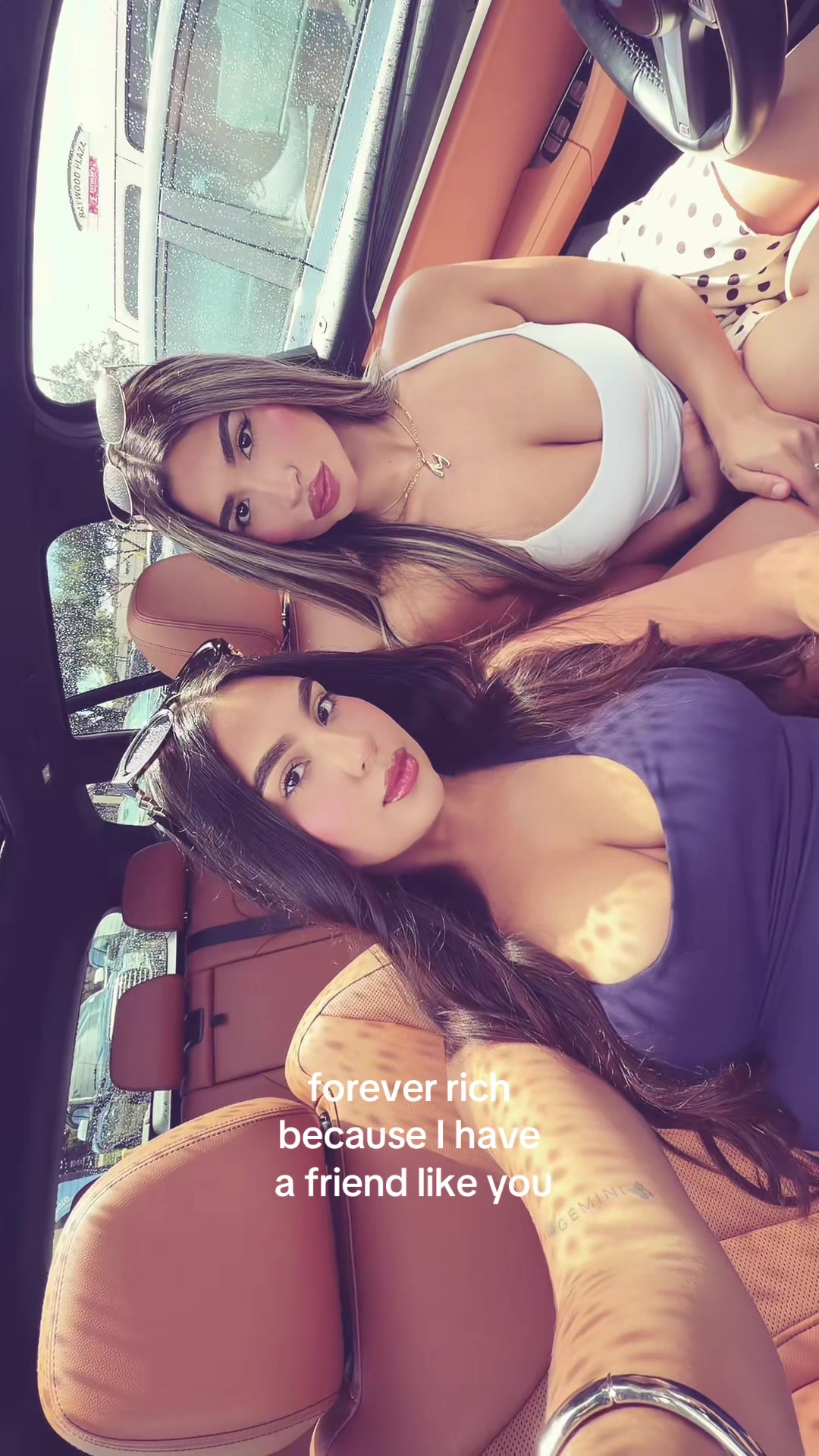 @MEL 🤍