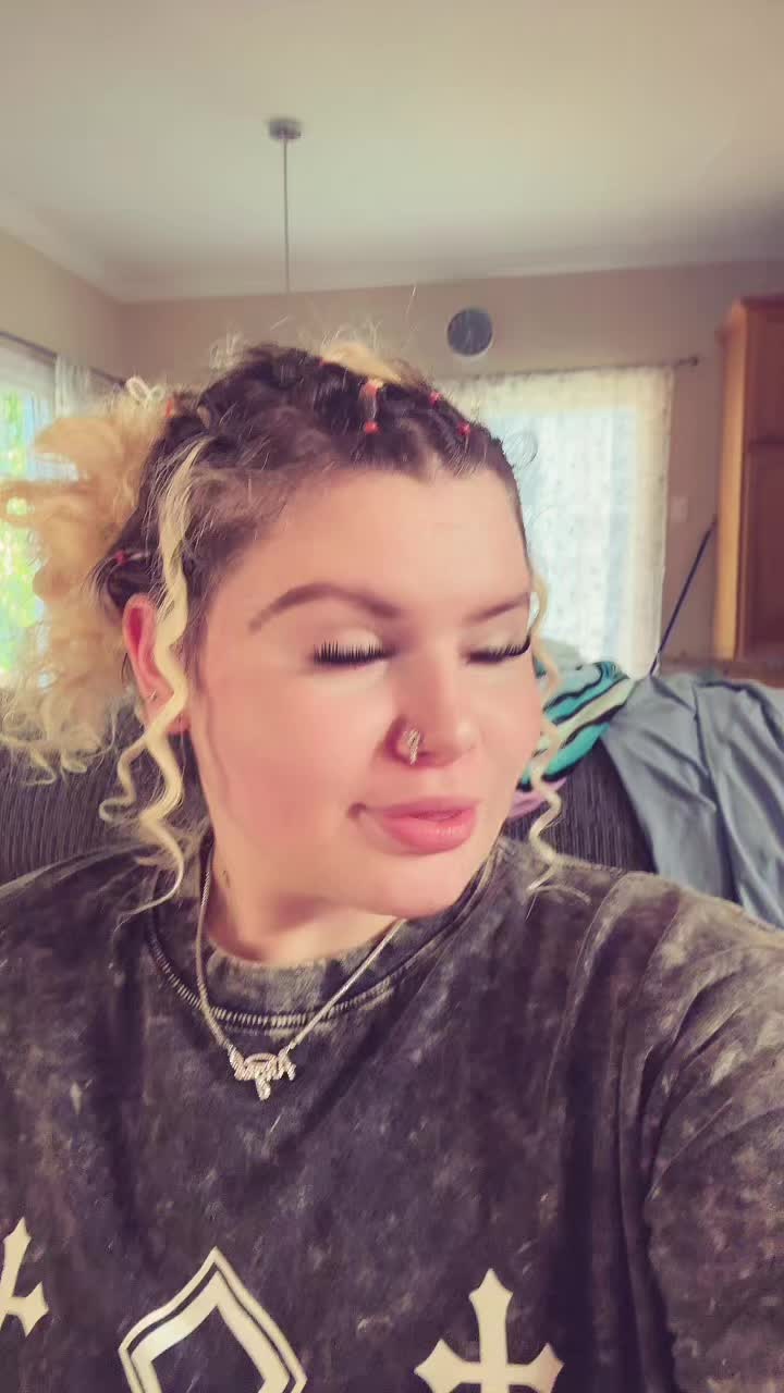 @Angel❤️🔥