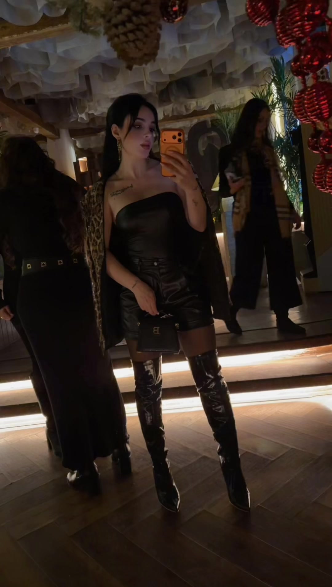 @Model rena