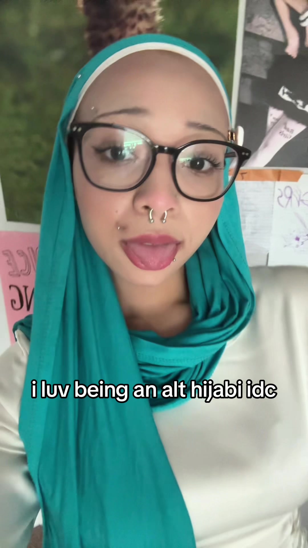 @mothbitesinmylinenshirt