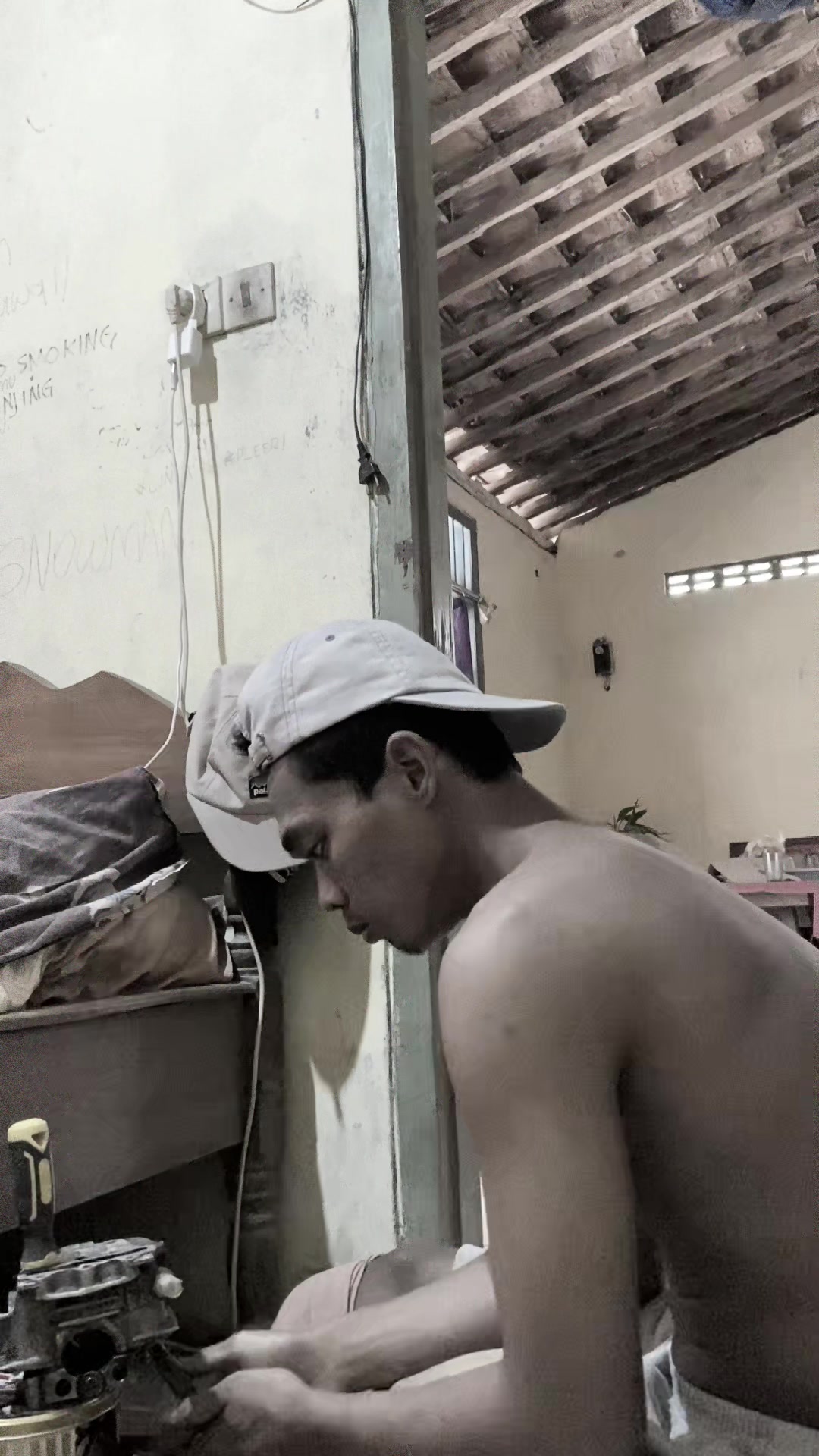 @Palepikrukas