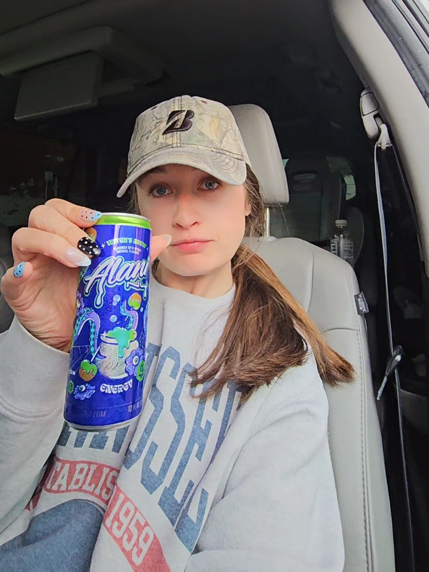 @alyssa | unaesthetic mom