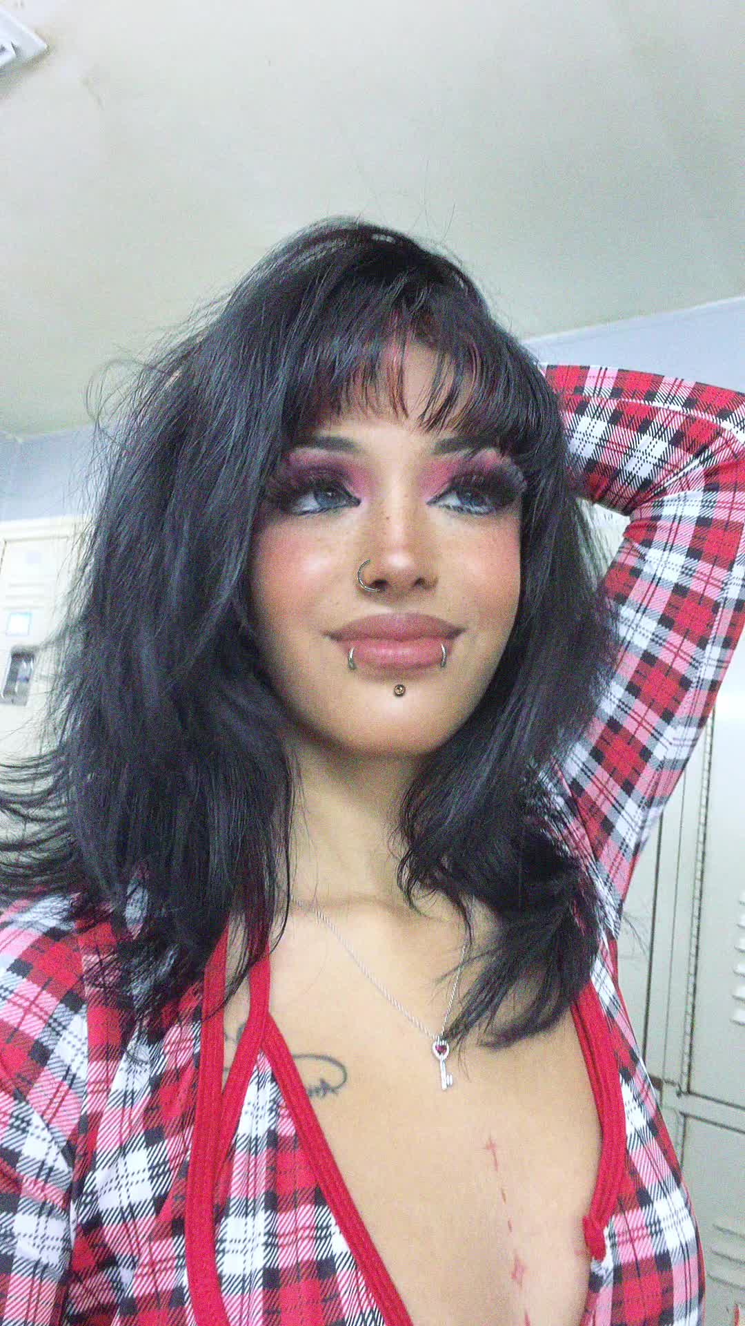 @shanaeslim