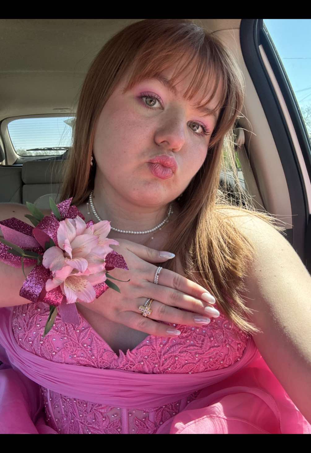 @danika 💐💗