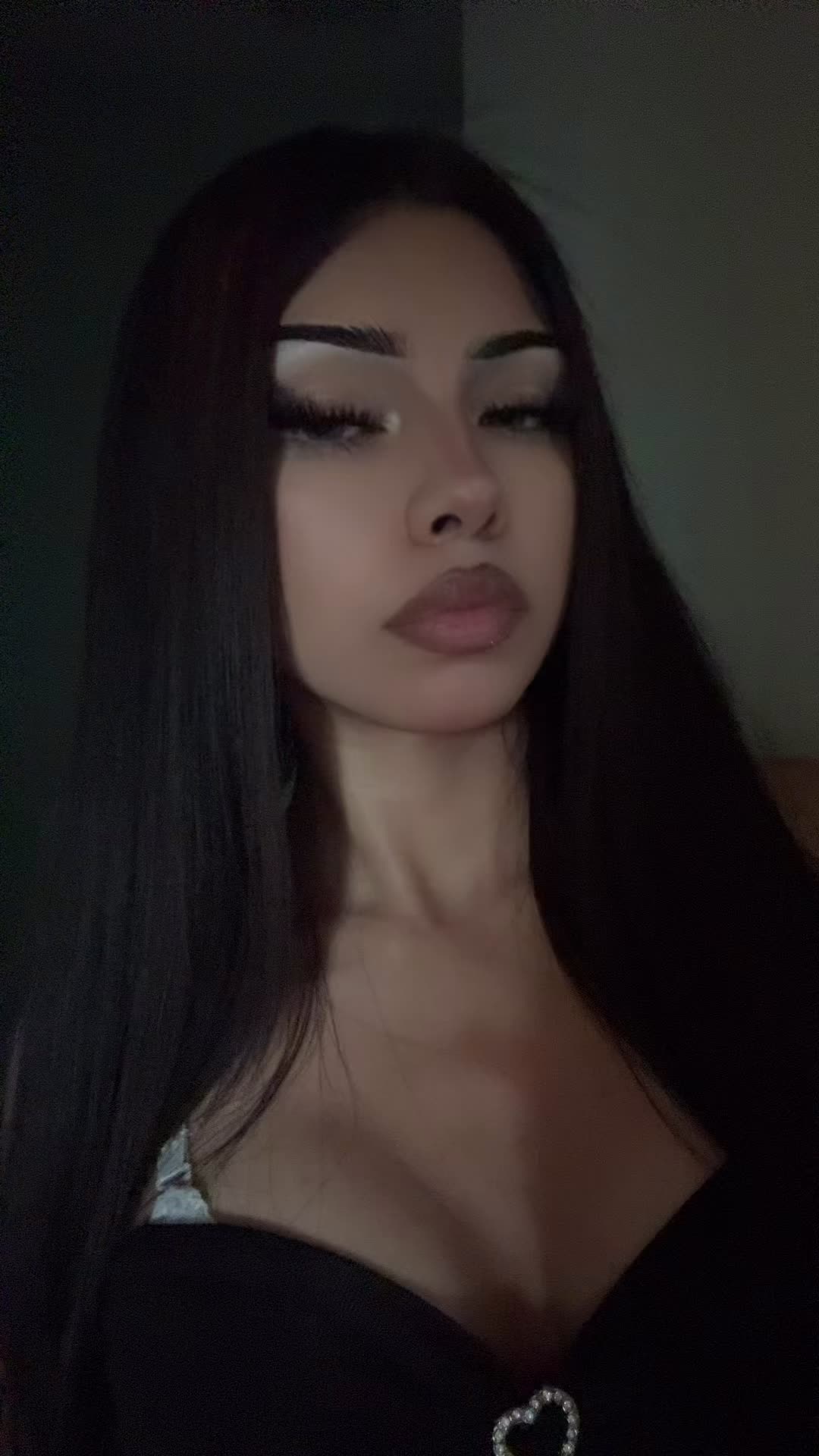 @️