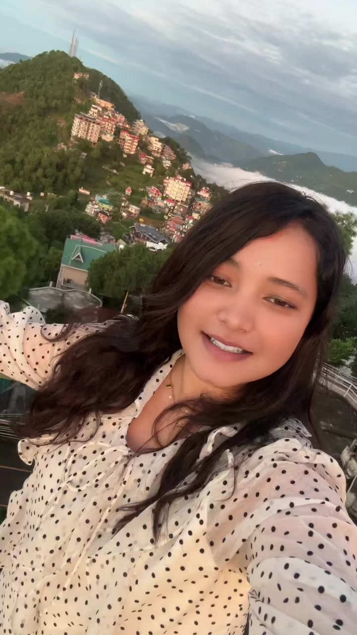@Simran pariyar🎵
