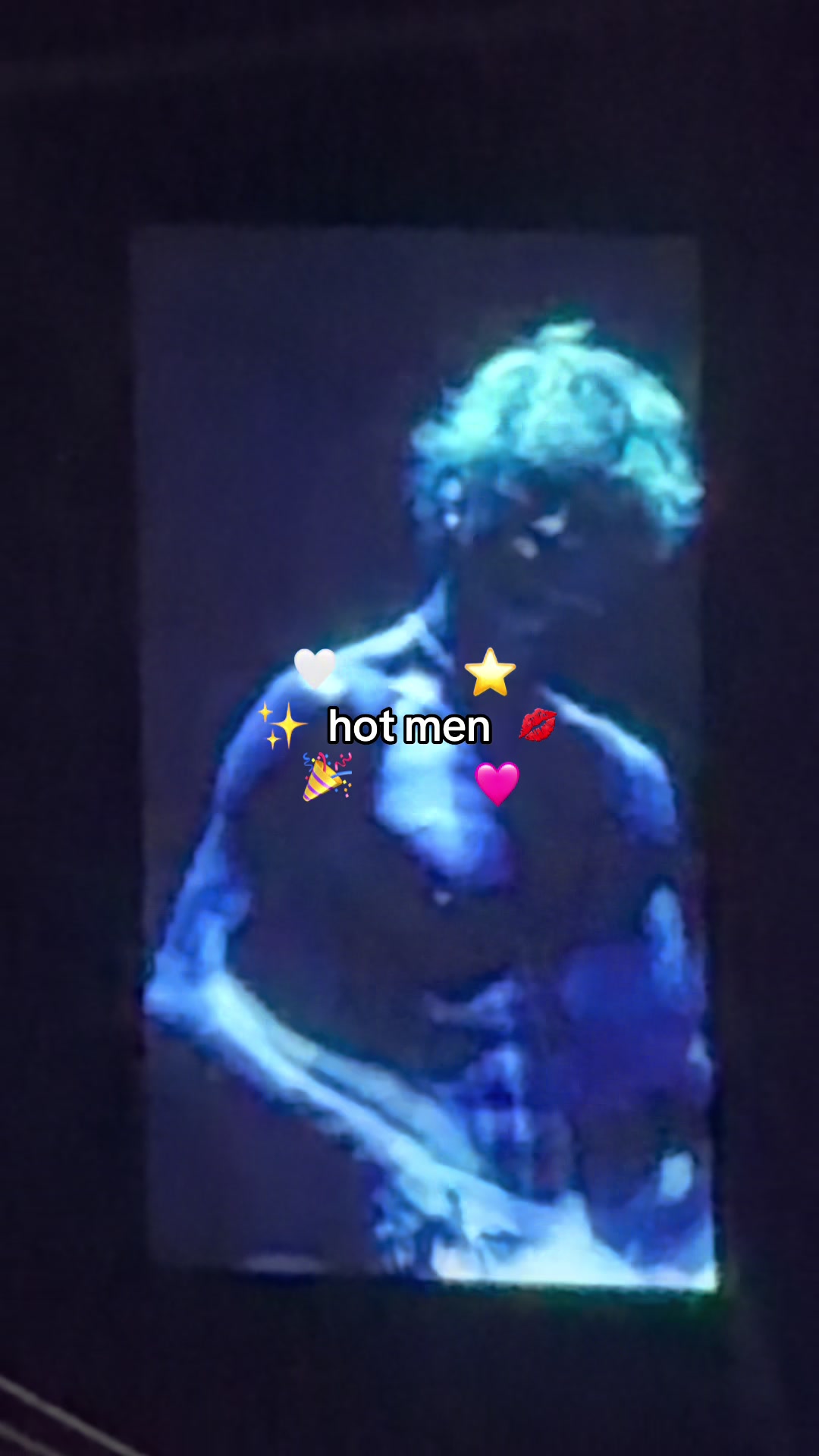 @hayley ྀིྀི⸆⸉✪