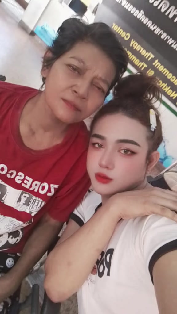 @🌺🦄ปอยลี่🦄🌺
