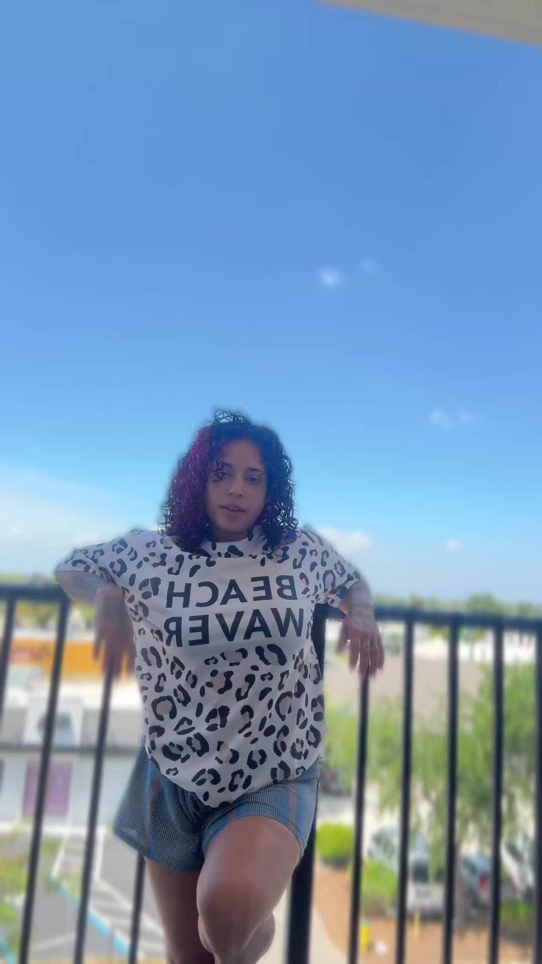 @ShhmoneyCurl