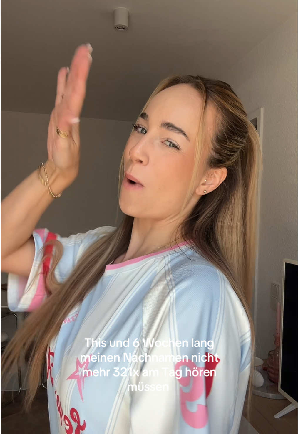 @itsannarahel