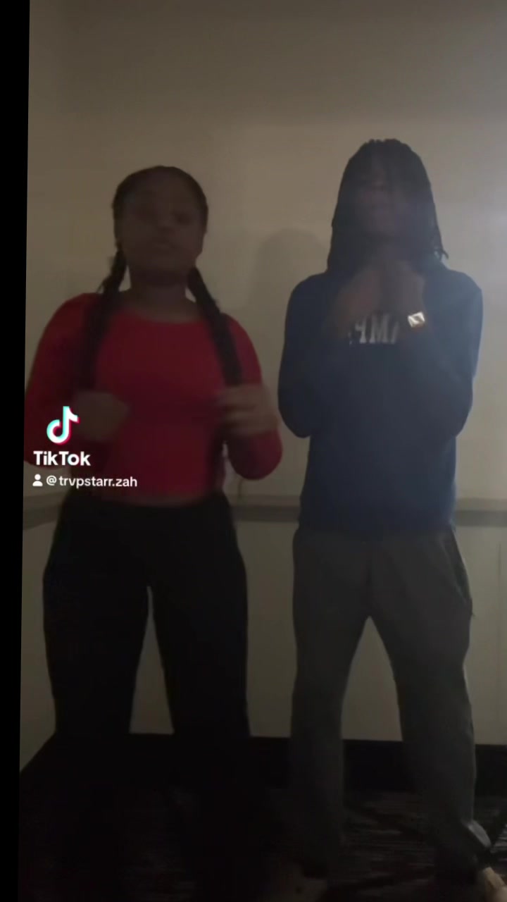 @kyla & zahyon 👩🏽&zwj;❤️&zwj;💋&zwj;👨🏾