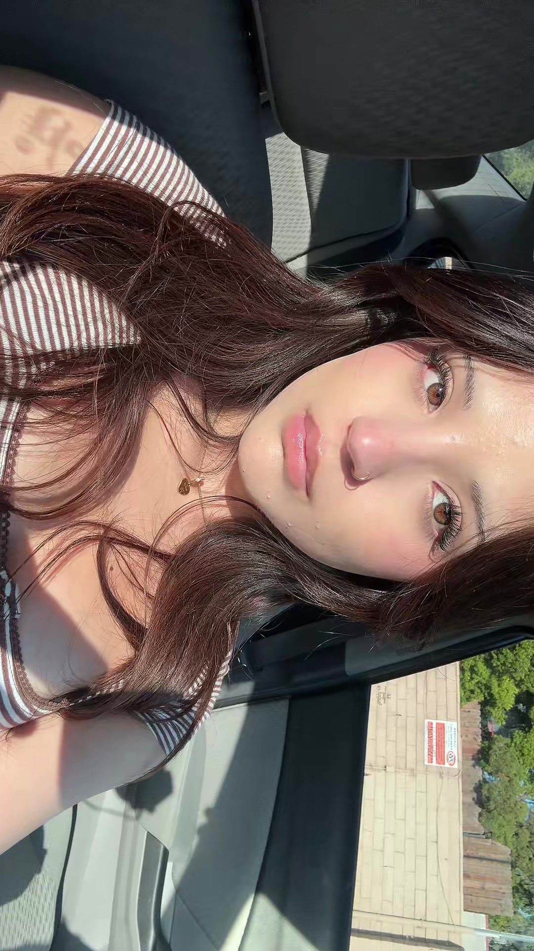 @daniela