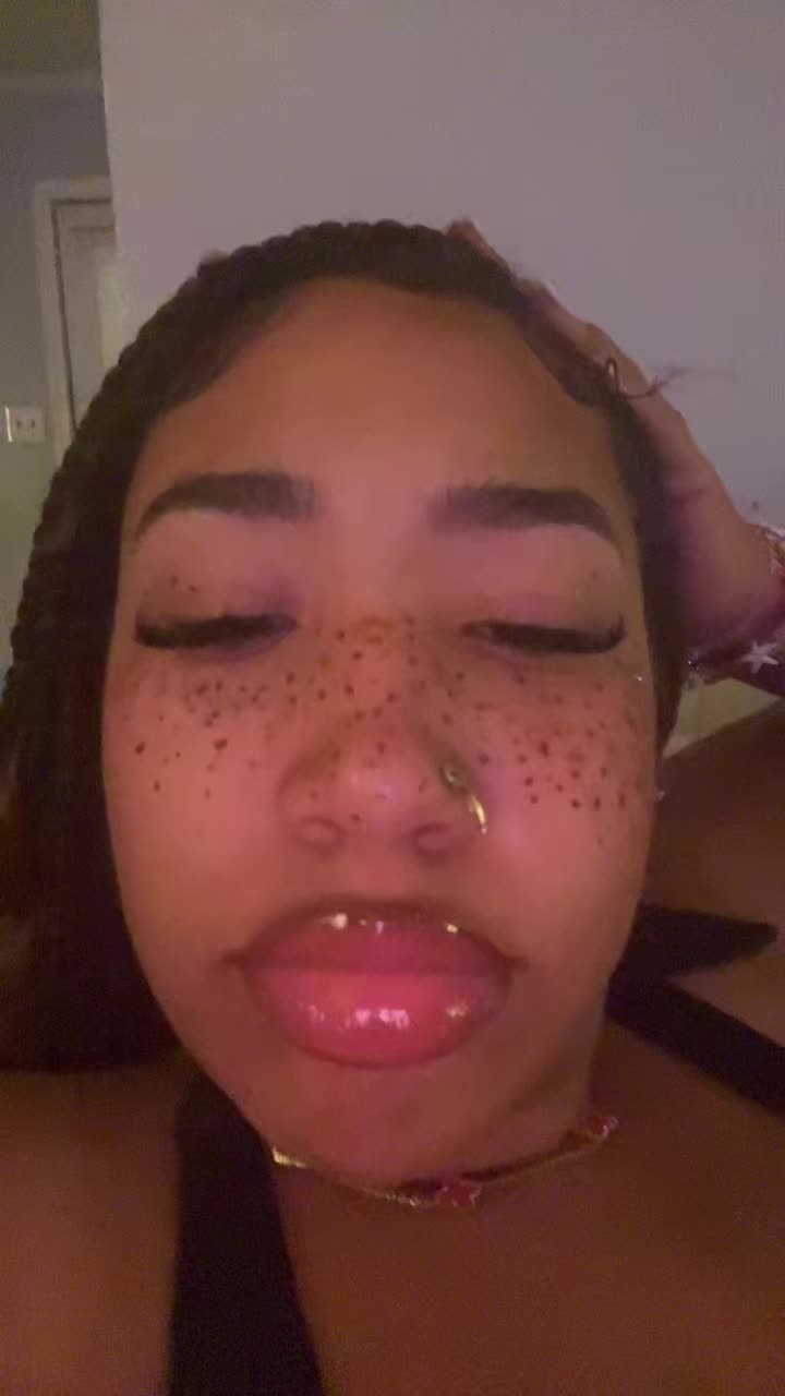 @shanndagoat_