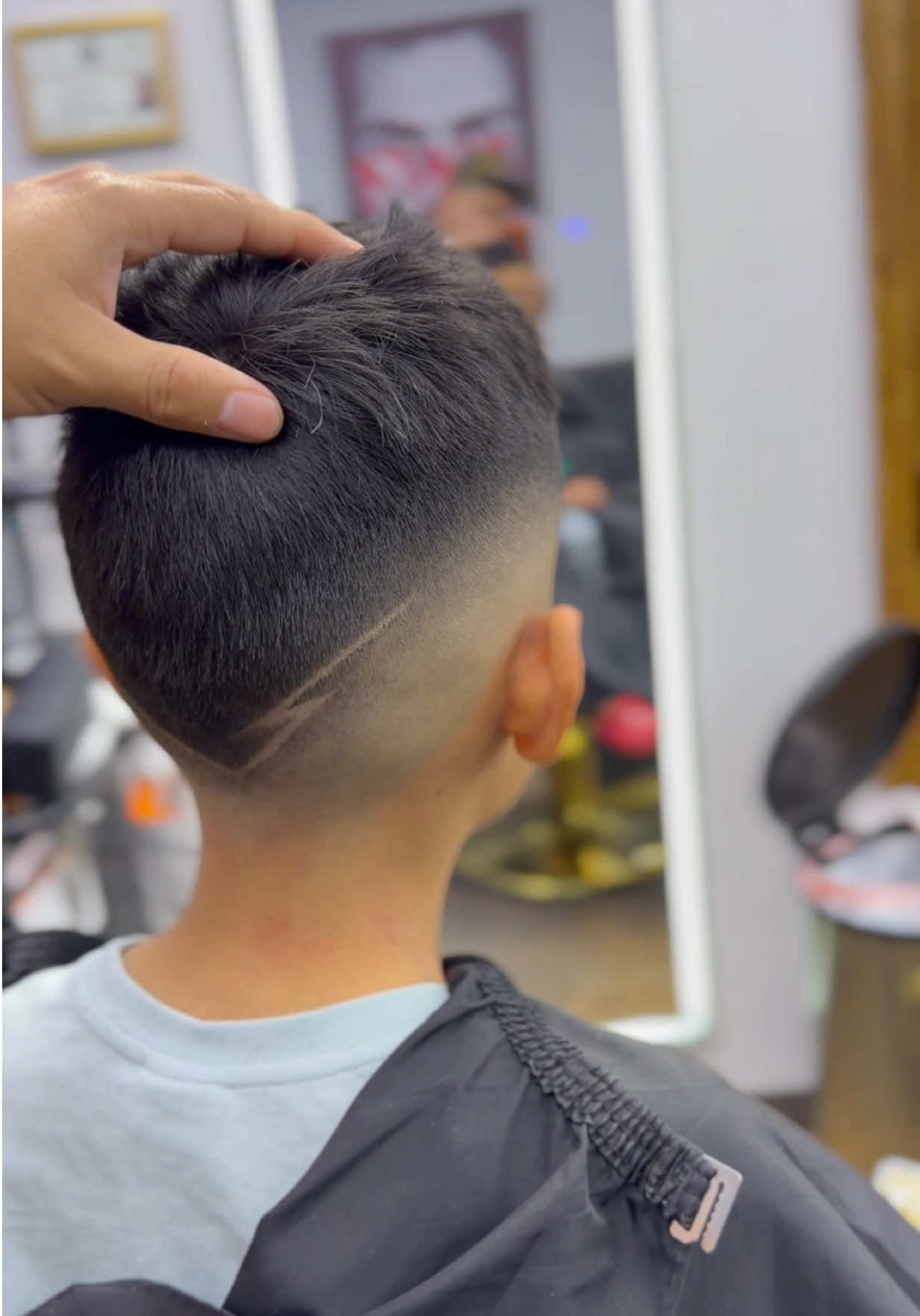@Jisai Barber