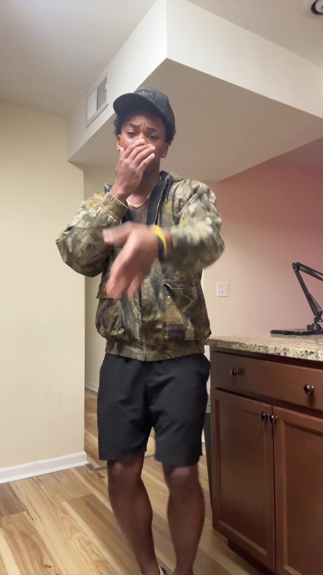 @dmoneydame