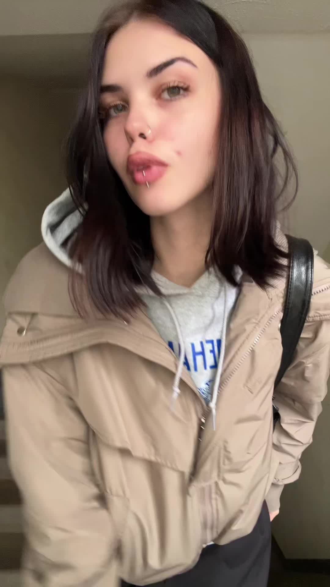@алисия
