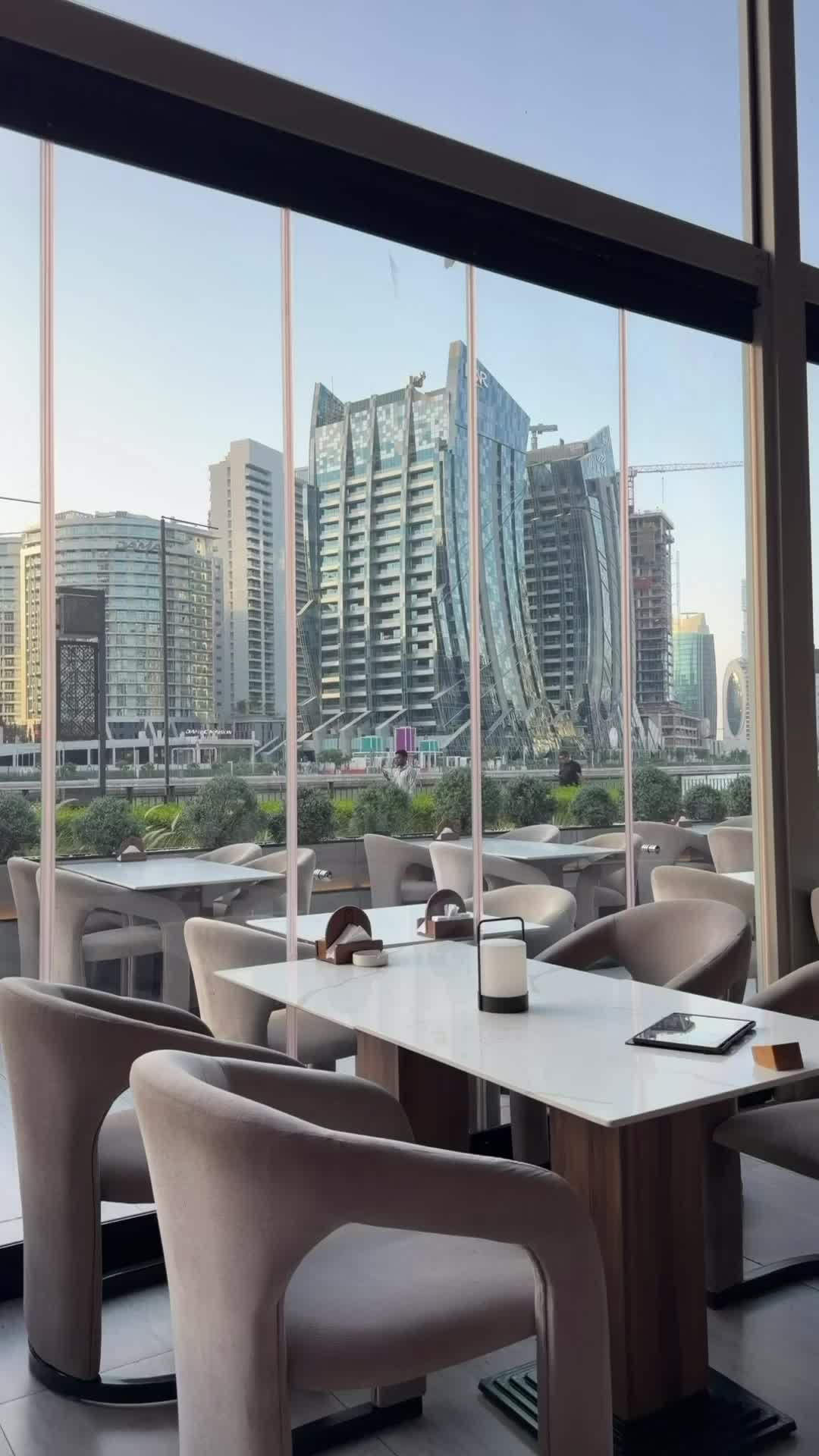 @منى العنزي