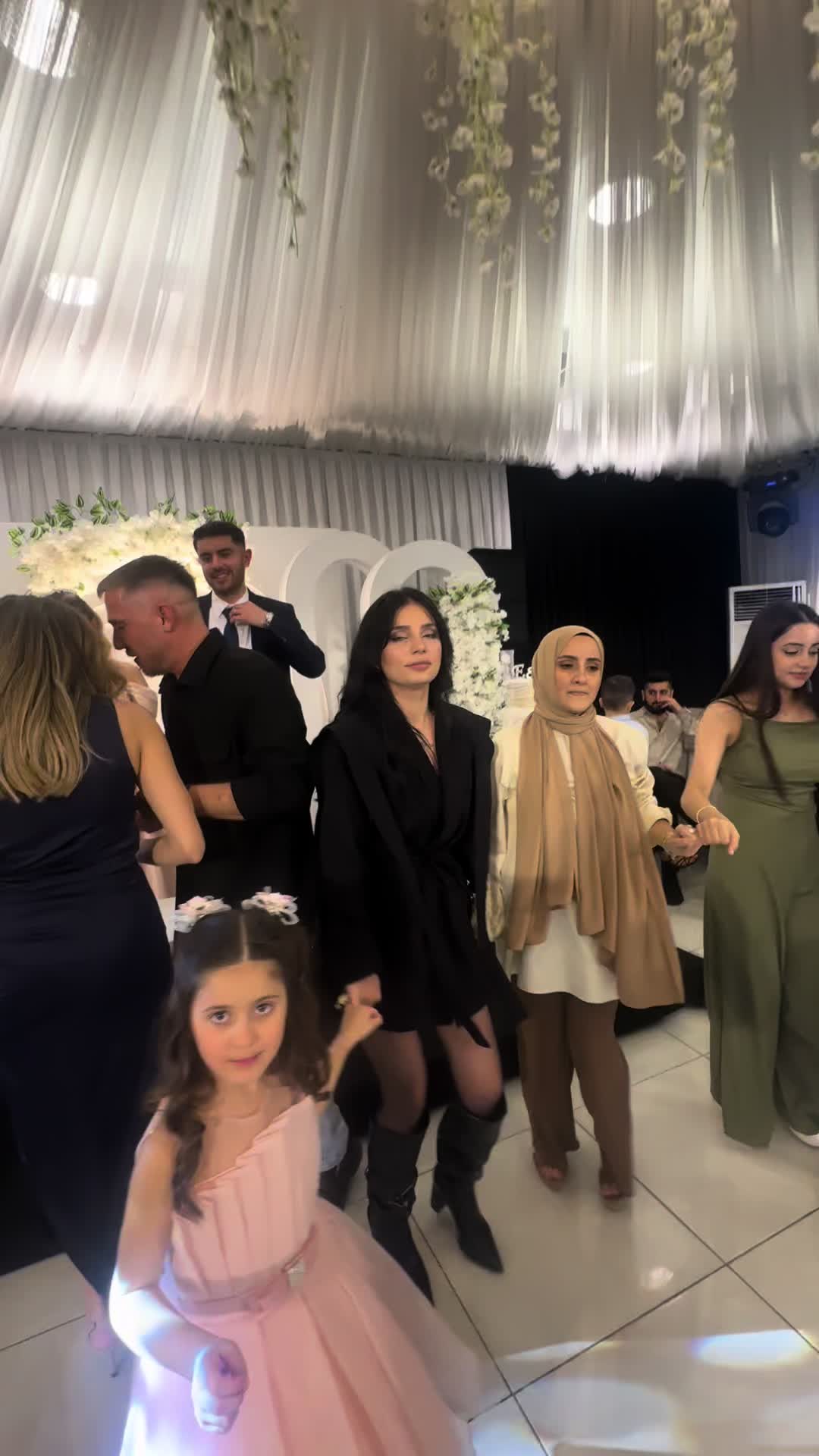 @İ ☆