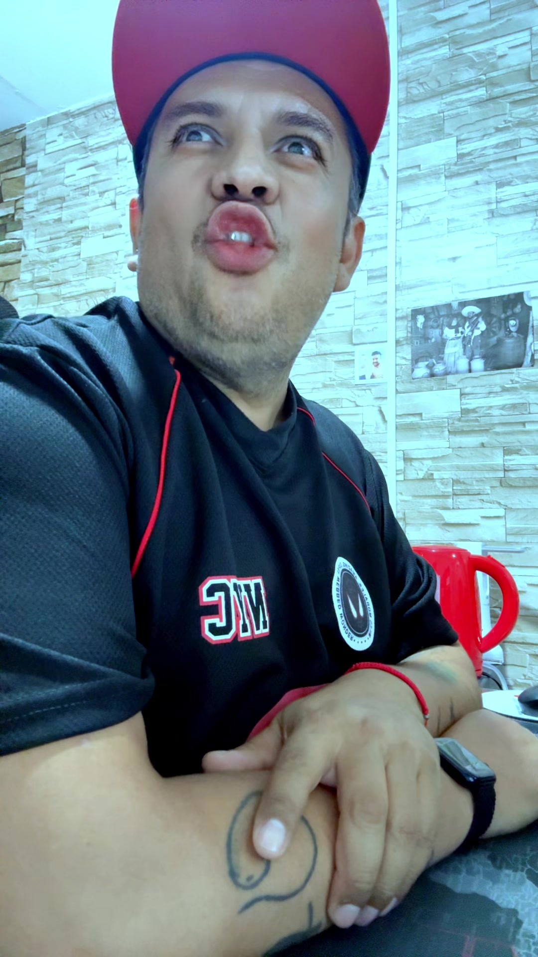 @Sam Glez