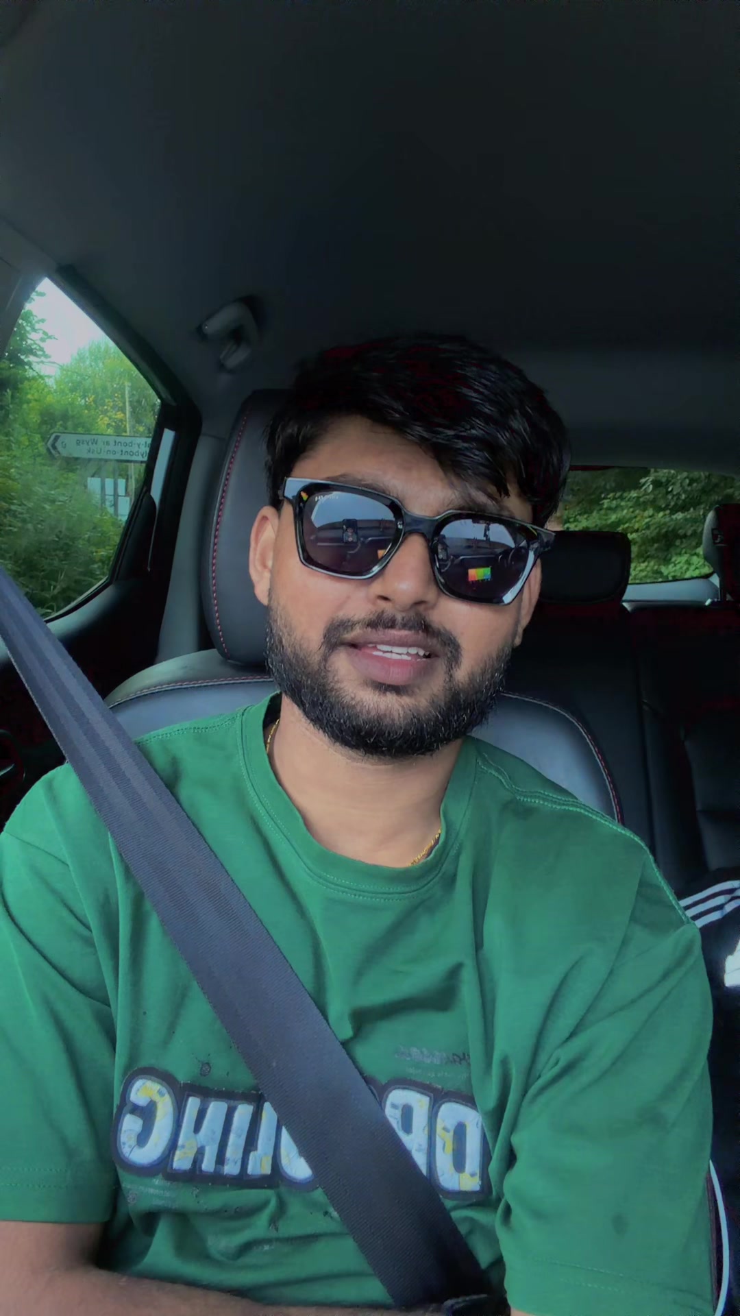 @KARAN 💗