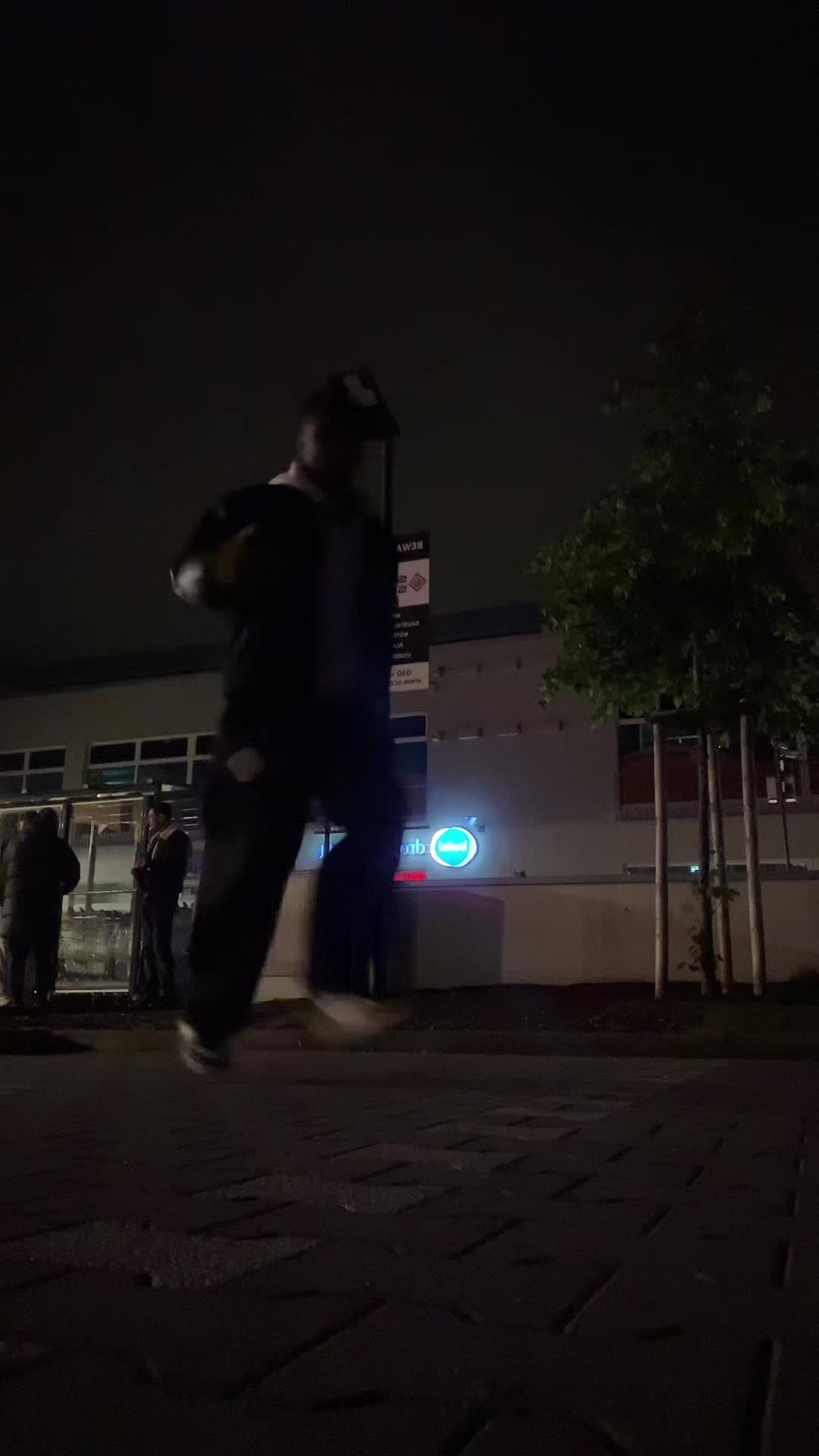 @&bdquo;CALL ME S&Auml;NG&ldquo;