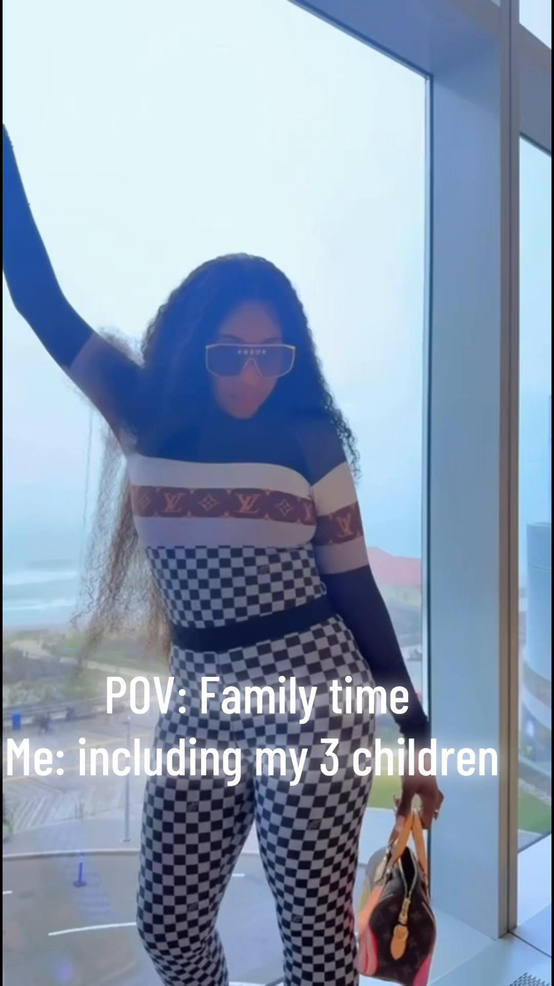 @DonnetteElegantBossLady