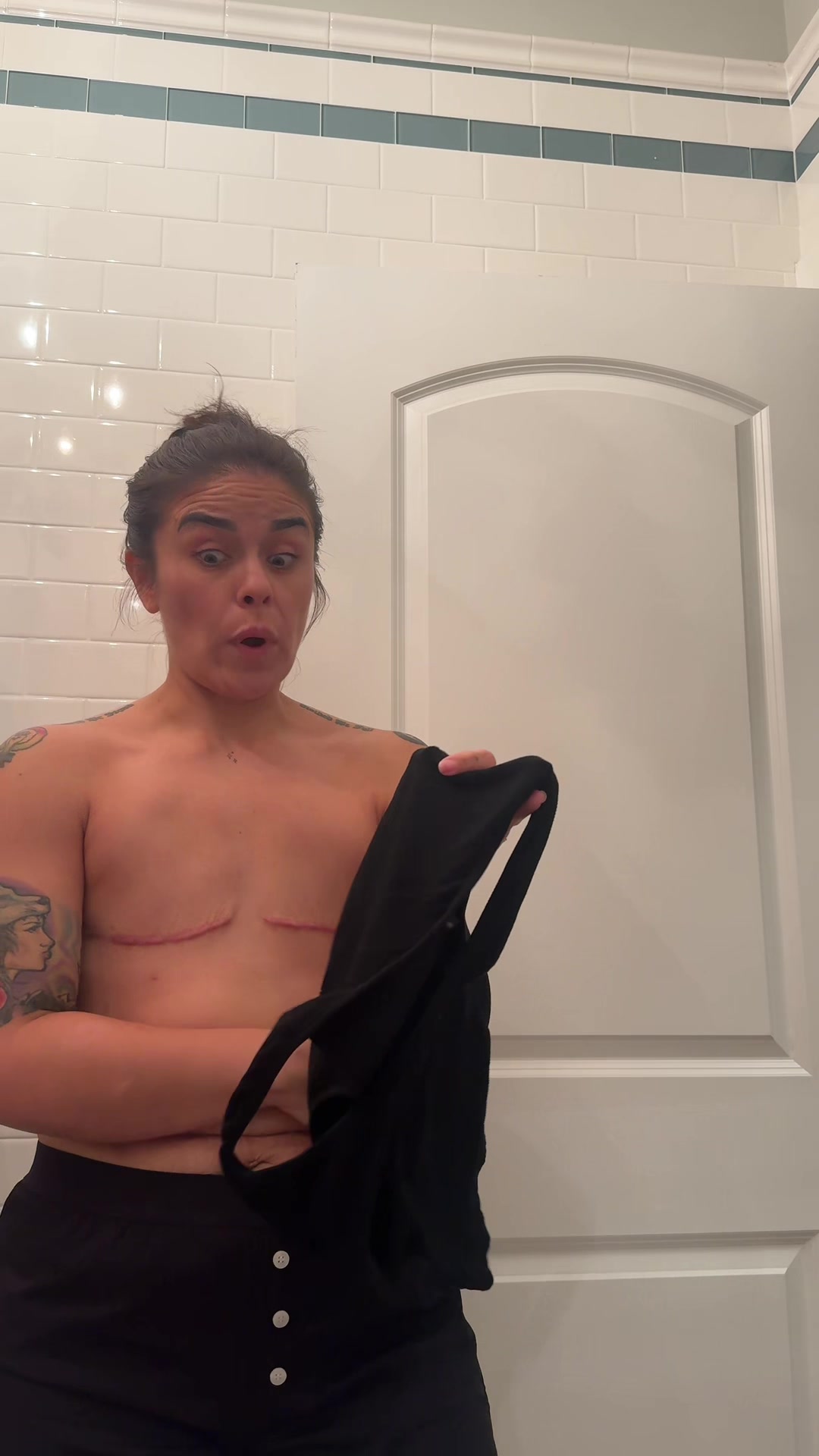 @Theebooblessbabe