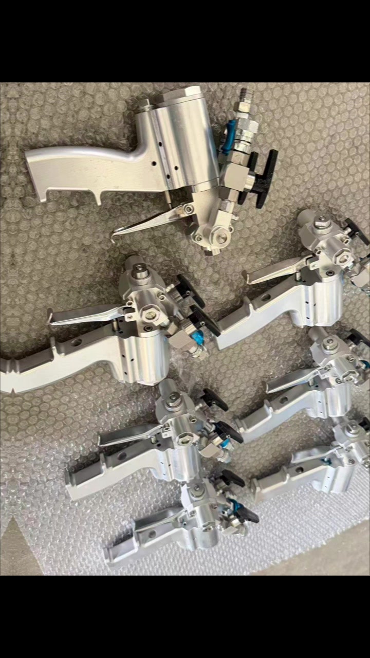 @xinlingsprayfoammachine