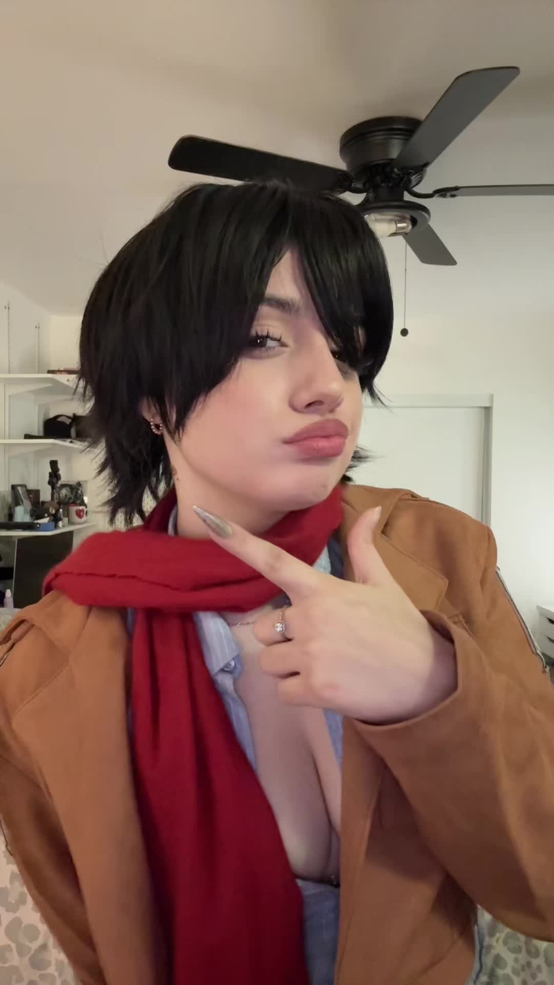 @Amelia🧣