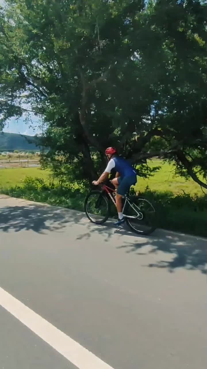 @Charvs