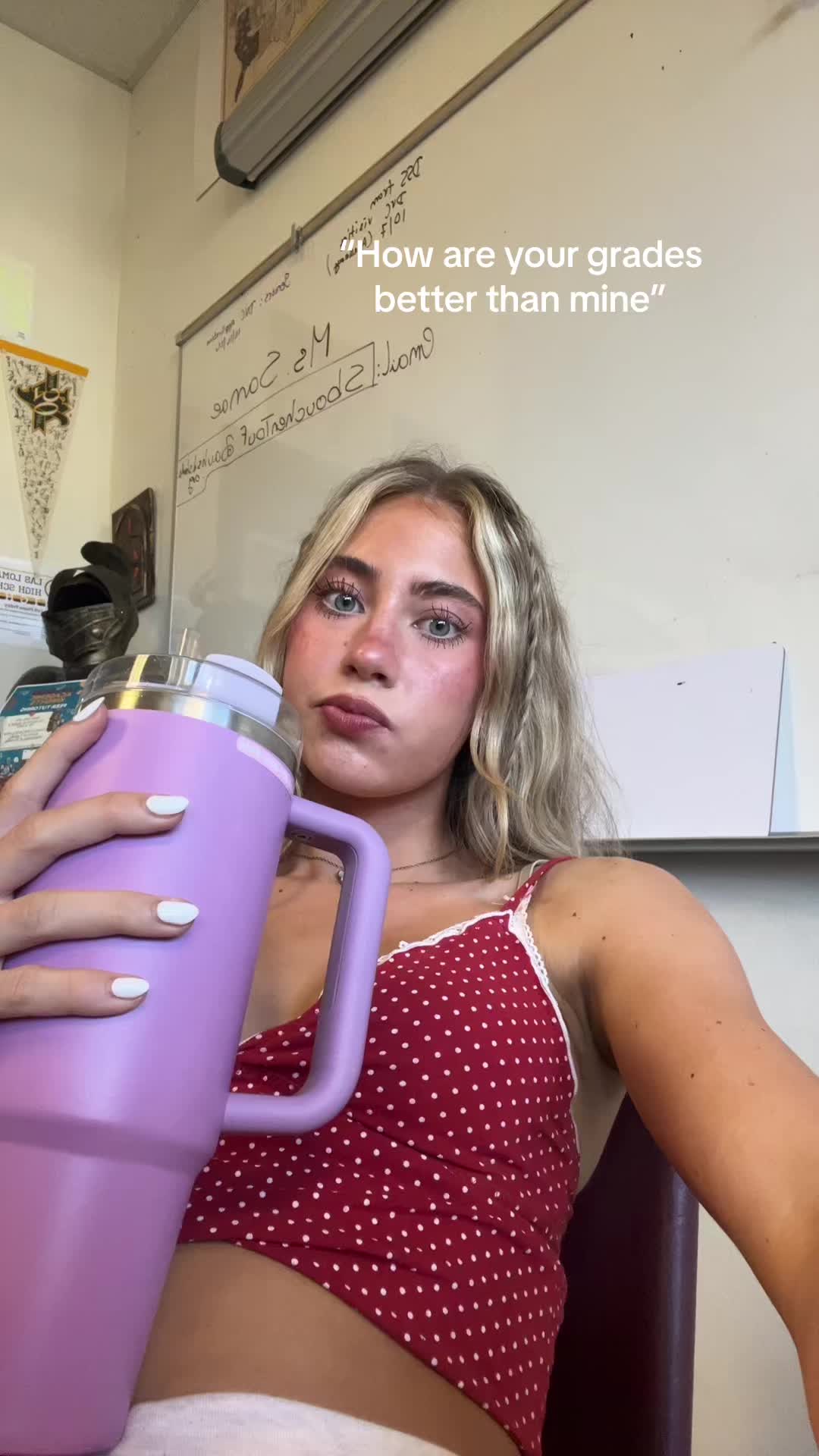 @C H L O &Euml;🦄⚡️🏄&zwj;♀️