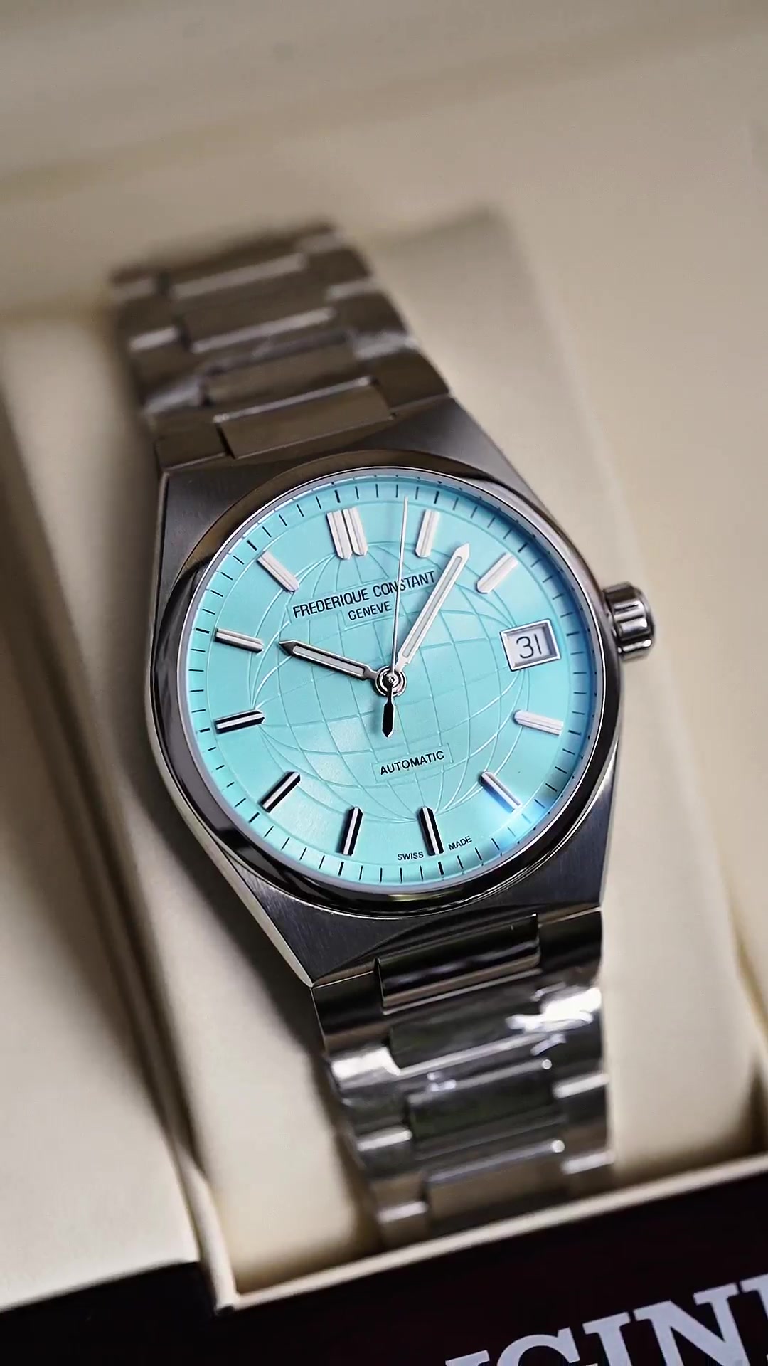 @BDT WATCH Đồng Hồ Thuỵ Sỹ